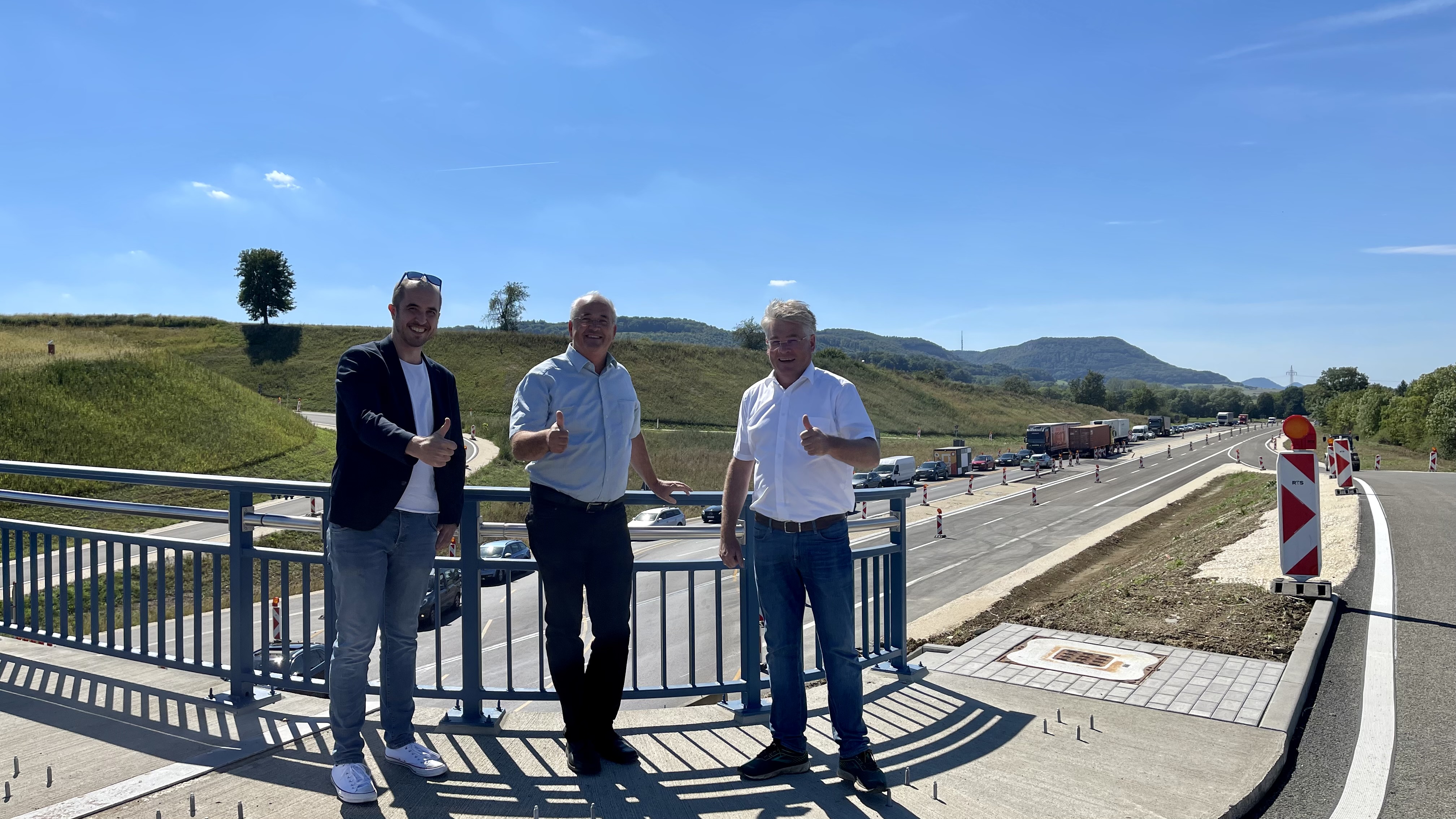 Tim Bückner, Wolfgang Hofer und Winfried Mack freuen sich, dass der erste Bauabschnitt freigegeben wurde. 
